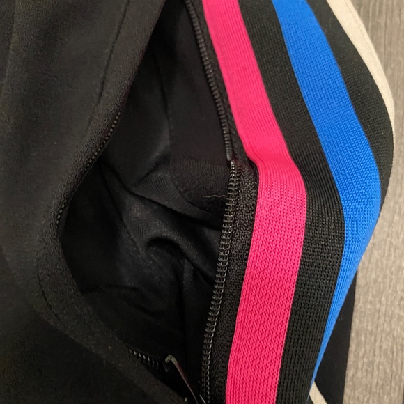 Adidas Relaxed Cropped Crepe Track Pants Size S - Picture 5 of 9